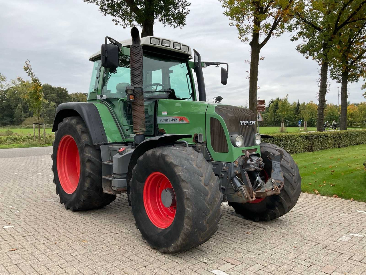 2008 FENDT 412 VARIO TMS ALL-WHEEL DRIVE AGRICULTURAL TRACTOR - Traktor: bild 3 2008 FENDT 412 VARIO TMS ALL-WHEEL DRIVE AGRICULTURAL TRACTOR - Traktor: bild 3