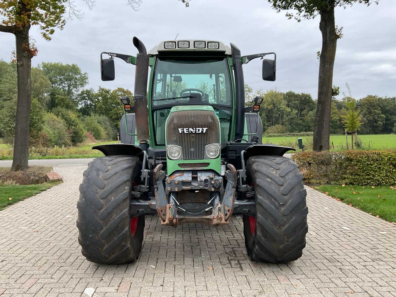 2008 FENDT 412 VARIO TMS ALL-WHEEL DRIVE AGRICULTURAL TRACTOR - Traktor: bild 2 2008 FENDT 412 VARIO TMS ALL-WHEEL DRIVE AGRICULTURAL TRACTOR - Traktor: bild 2
