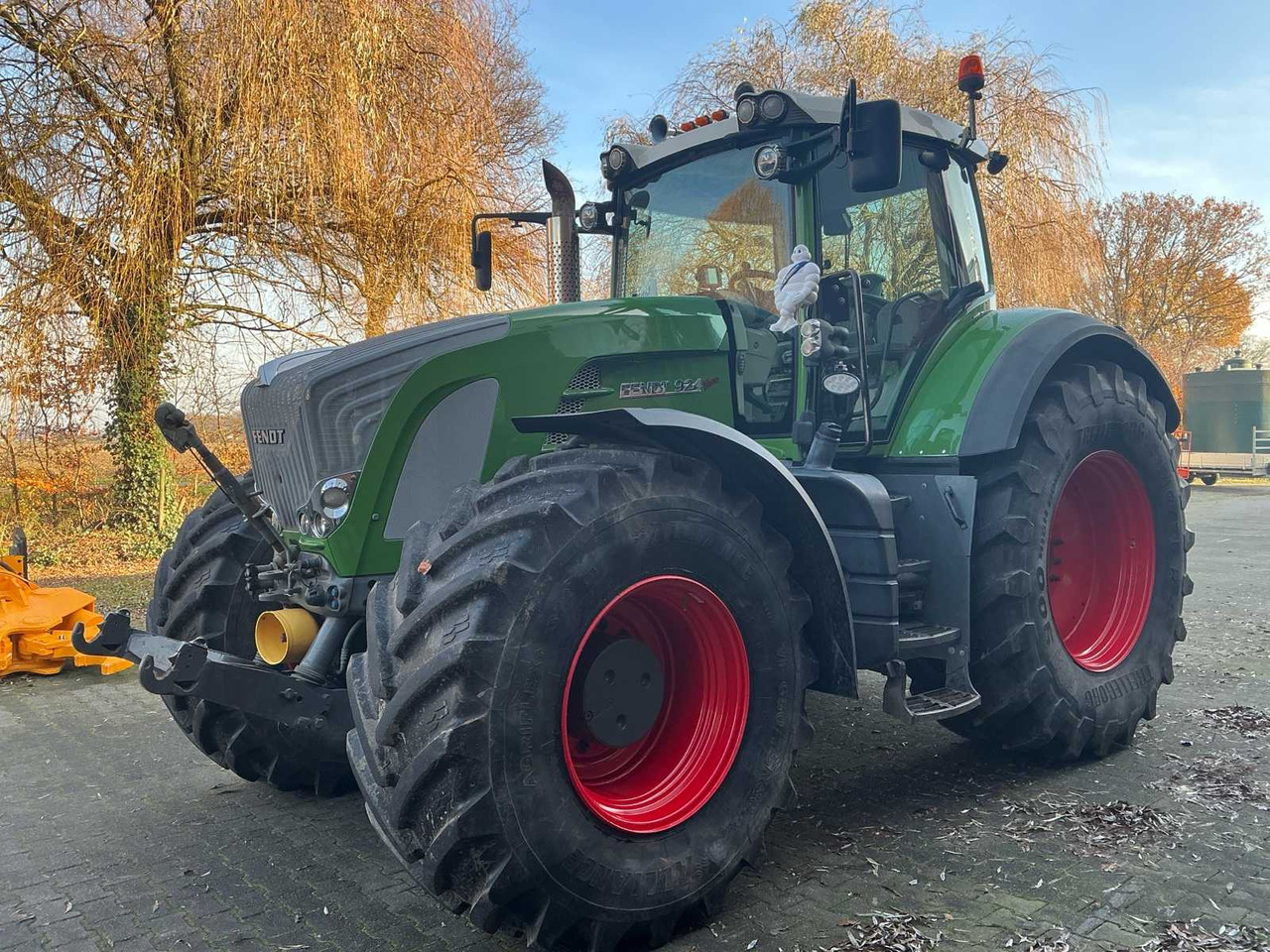 2008 FENDT 924 VARIO ALL-WHEEL DRIVE FARM TRACTOR - Traktor: bild 1 2008 FENDT 924 VARIO ALL-WHEEL DRIVE FARM TRACTOR - Traktor: bild 1
