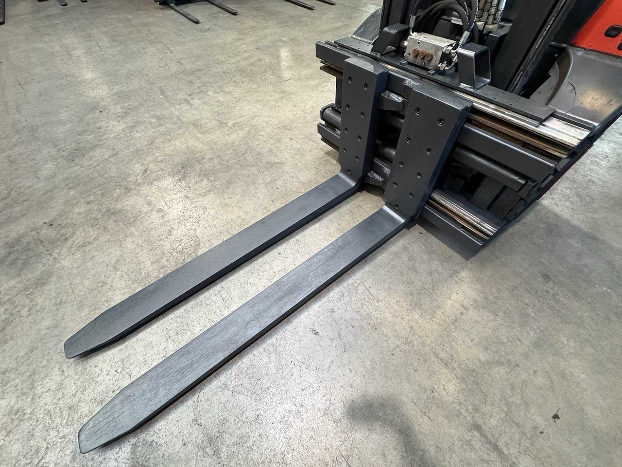 2008 SERVICE + UVV 01/2026 LINDE H35T 3.500KG 3.+4. VALVE WIDER 148CM FORK ADJUSTER GAS FORKLIFT FORKLIFT 10.543 HOURS - Motviktstruck: bild 4 2008 SERVICE + UVV 01/2026 LINDE H35T 3.500KG 3.+4. VALVE WIDER 148CM FORK ADJUSTER GAS FORKLIFT FORKLIFT 10.543 HOURS - Motviktstruck: bild 4