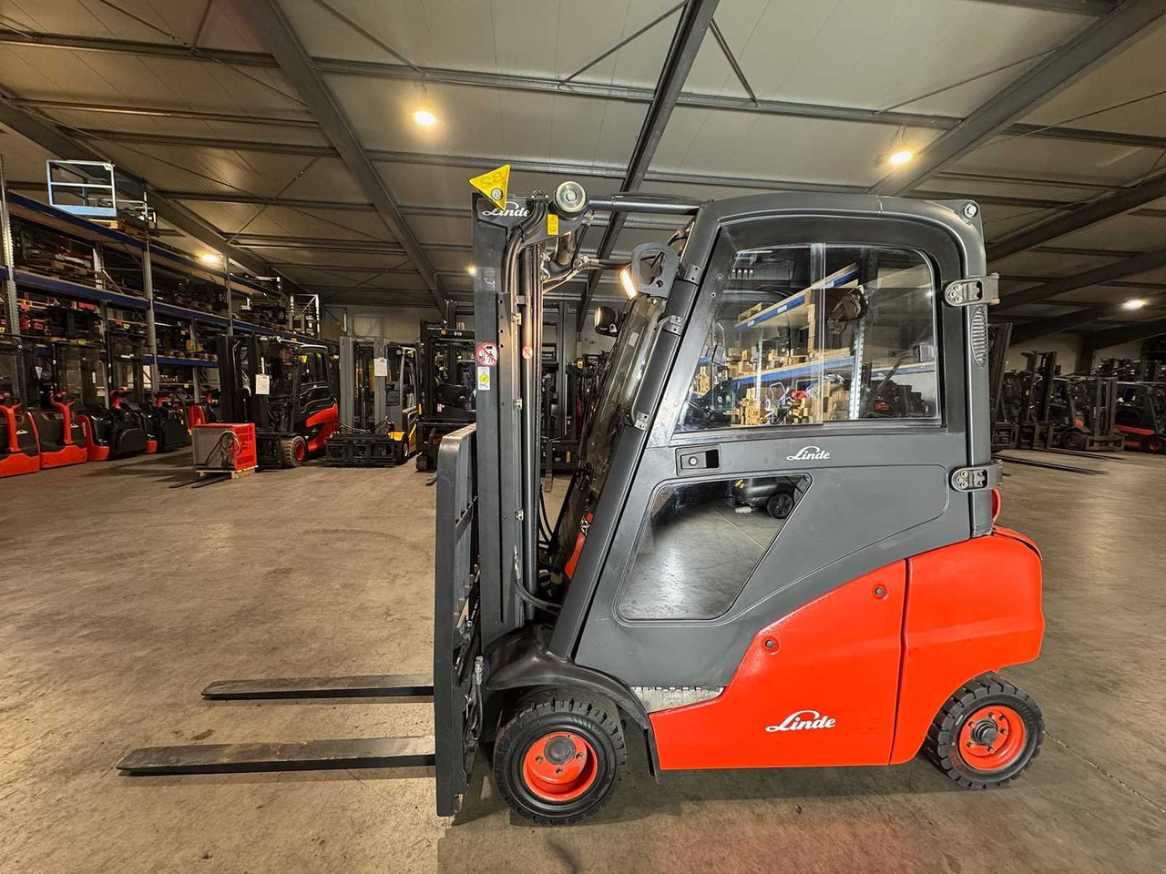 2008 SERVICE + UVV 10/2026 LINDE H20T 2,000KG TRIPLEX GAS FORKLIFT FORKLIFT 11,735 HOURS - Motviktstruck: bild 1 2008 SERVICE + UVV 10/2026 LINDE H20T 2,000KG TRIPLEX GAS FORKLIFT FORKLIFT 11,735 HOURS - Motviktstruck: bild 1