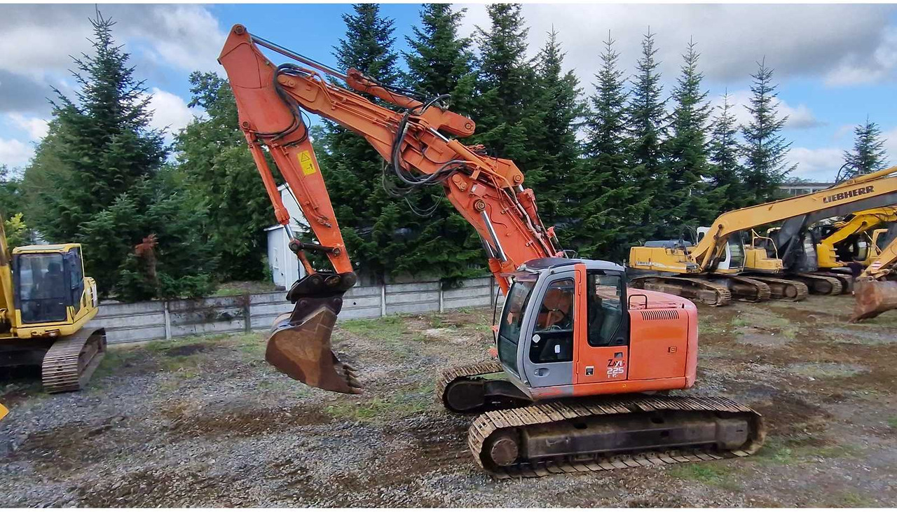 2009 HITACHI ZX225USLC TRACKED EXCAVATOR - Grävmaskin: bild 5 2009 HITACHI ZX225USLC TRACKED EXCAVATOR - Grävmaskin: bild 5