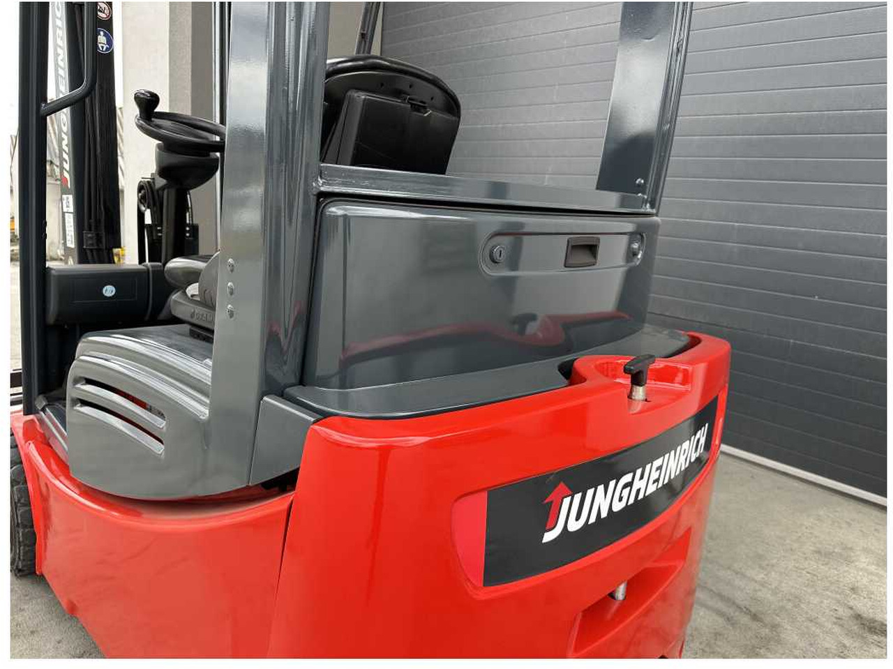 2012 JUNGHEINRICH EFG 220 FORKLIFT TRUCKS - Motviktstruck: bild 3 2012 JUNGHEINRICH EFG 220 FORKLIFT TRUCKS - Motviktstruck: bild 3