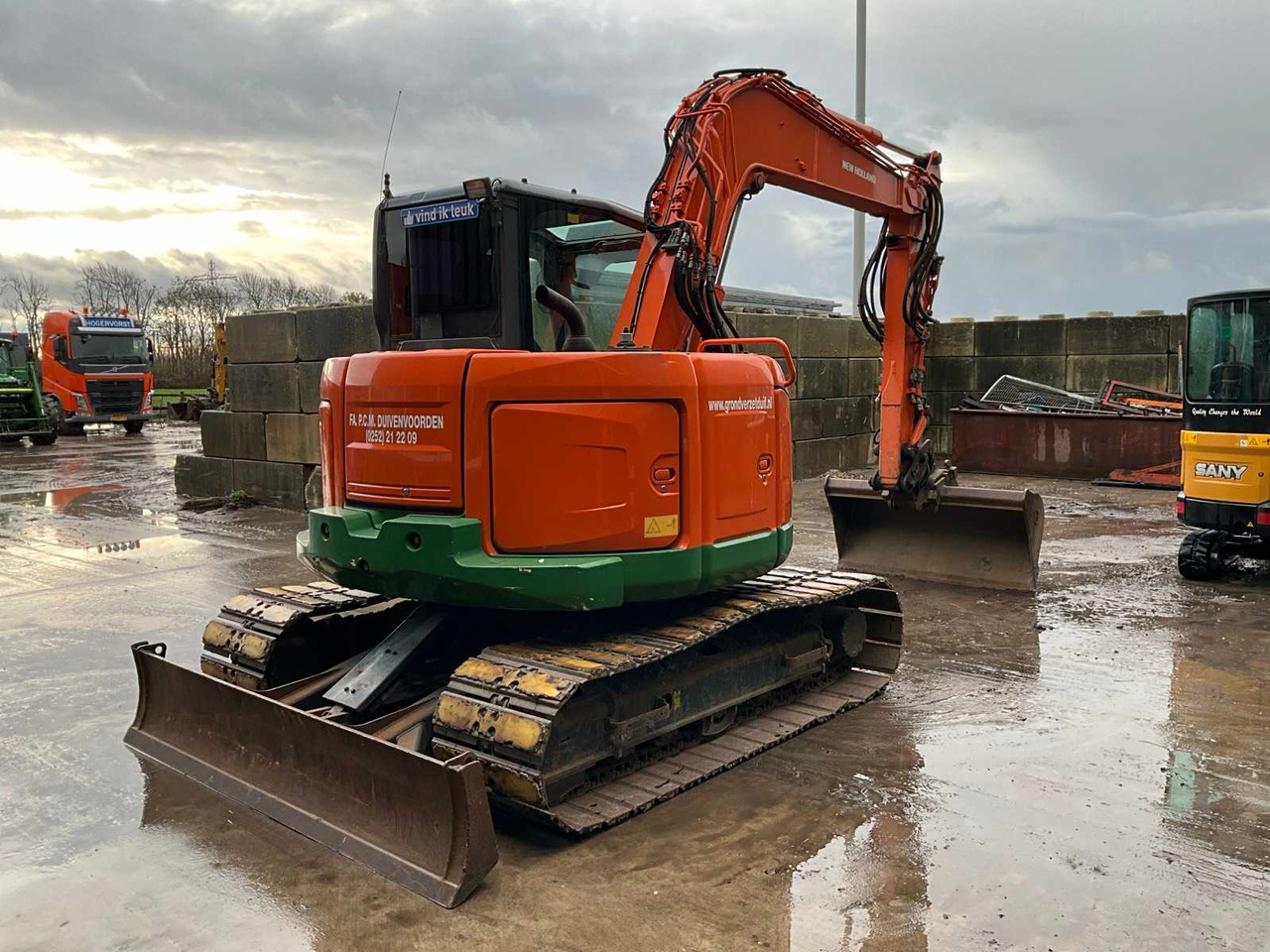 2012 NEW HOLLAND E70BSR-2 MIDI EXCAVATOR - Grävmaskin: bild 5 2012 NEW HOLLAND E70BSR-2 MIDI EXCAVATOR - Grävmaskin: bild 5