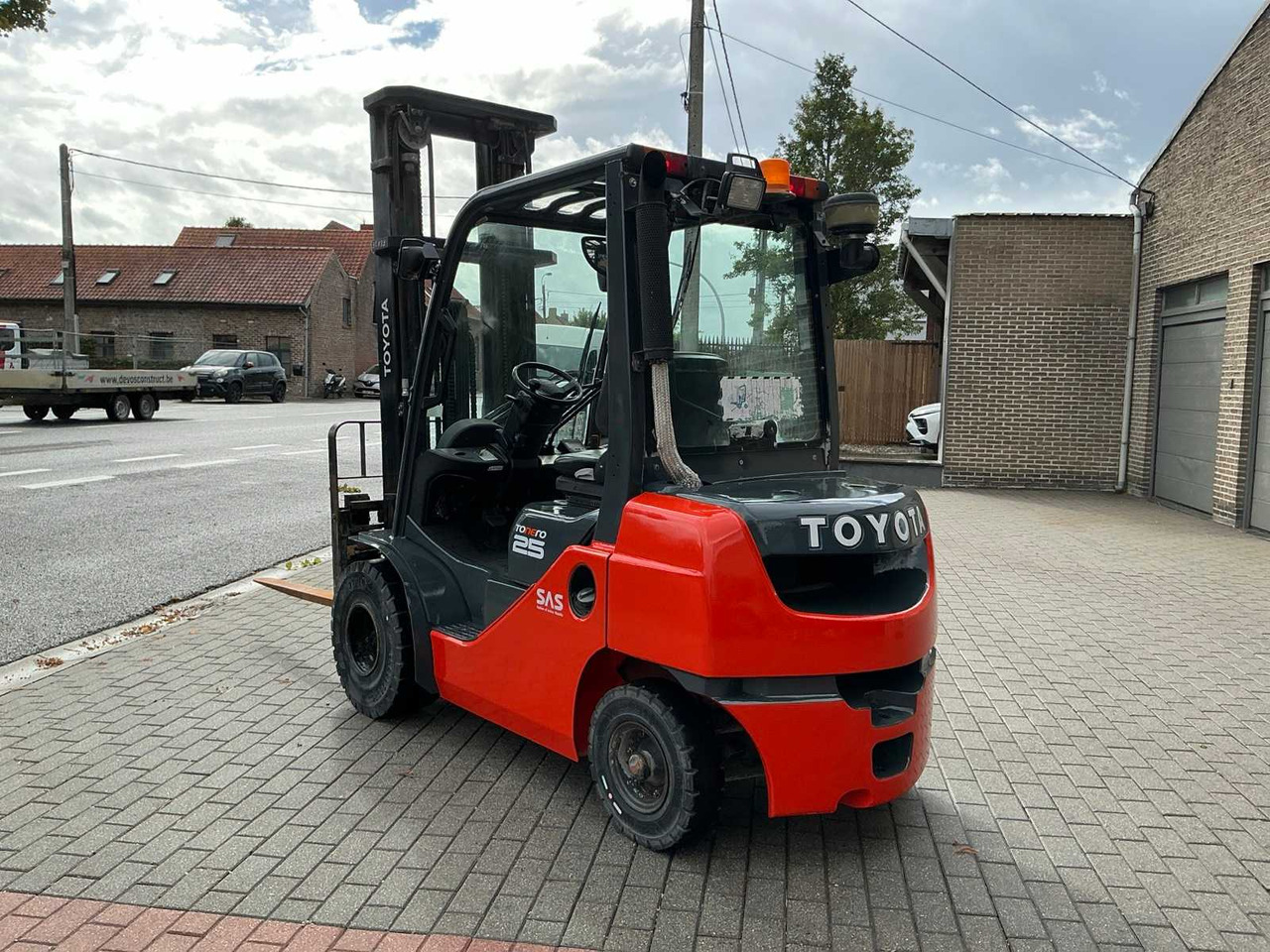 2012 TOYOTA 02-8FDF25 FORKLIFT - Motviktstruck: bild 3 2012 TOYOTA 02-8FDF25 FORKLIFT - Motviktstruck: bild 3