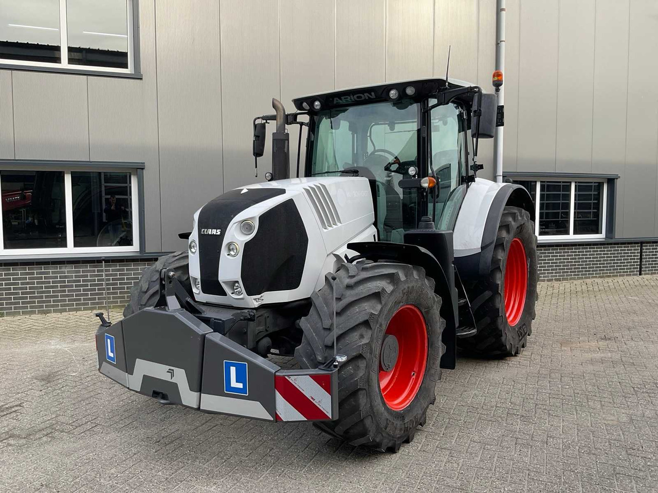 2013 CLAAS ARION 630 ALL-WHEEL DRIVE FARM TRACTOR - Traktor: bild 2 2013 CLAAS ARION 630 ALL-WHEEL DRIVE FARM TRACTOR - Traktor: bild 2