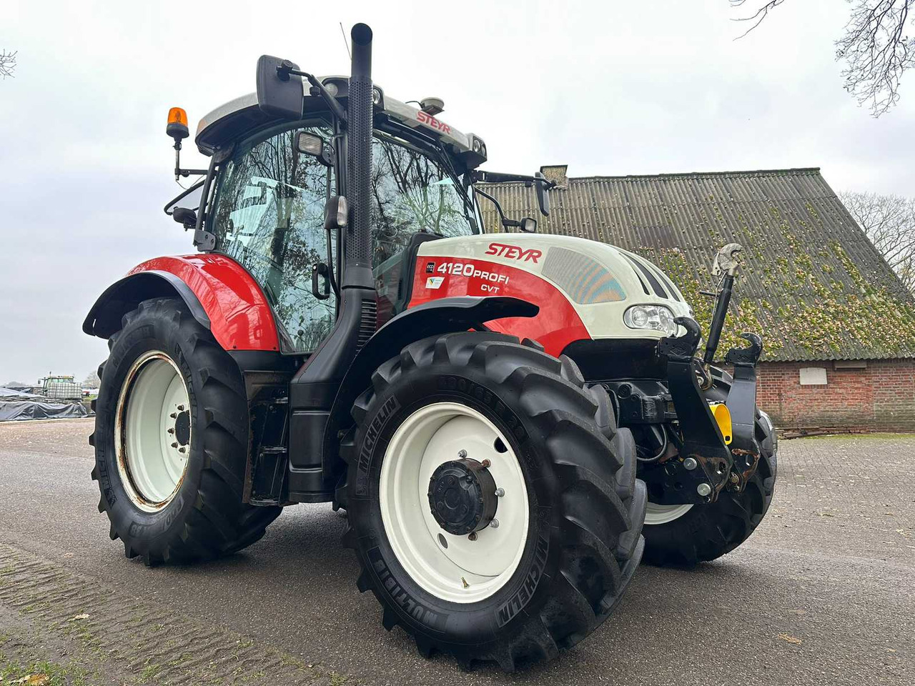 2014 STEYR 4120 PROFI CVT ALL-WHEEL DRIVE FARM TRACTOR - Traktor: bild 2 2014 STEYR 4120 PROFI CVT ALL-WHEEL DRIVE FARM TRACTOR - Traktor: bild 2