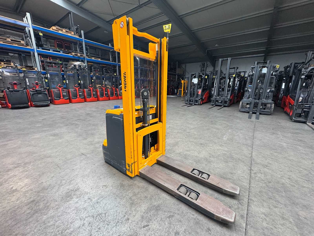 2015 JUNGHEINRICH EJC220 2,000KG STACKER PALLET TRUCK ANT FREE LIFT - Motviktstruck: bild 2 2015 JUNGHEINRICH EJC220 2,000KG STACKER PALLET TRUCK ANT FREE LIFT - Motviktstruck: bild 2