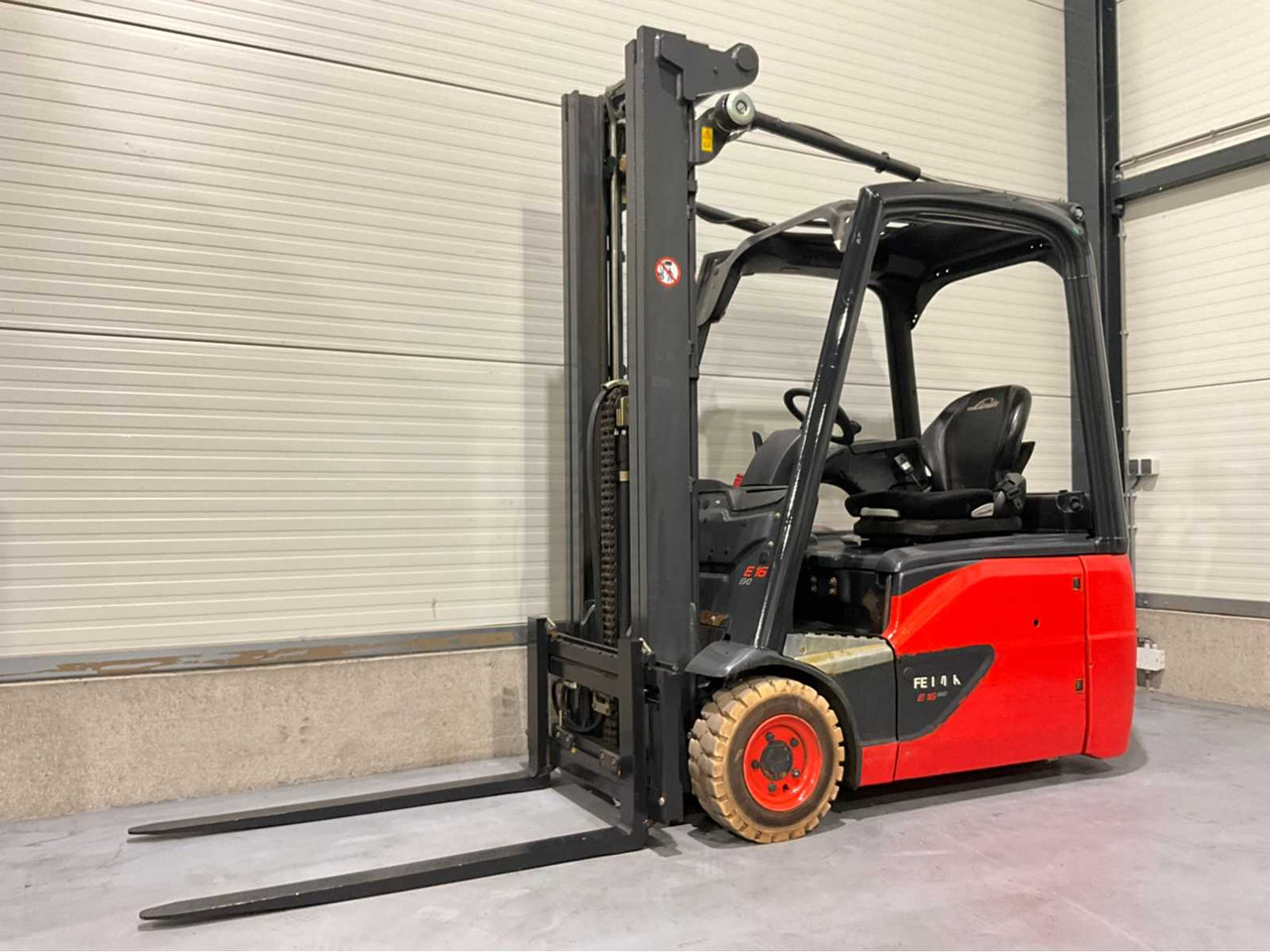 2015 LINDE E16-02 1600KG 3915HOUR FORKLIFT - Motviktstruck: bild 1 2015 LINDE E16-02 1600KG 3915HOUR FORKLIFT - Motviktstruck: bild 1