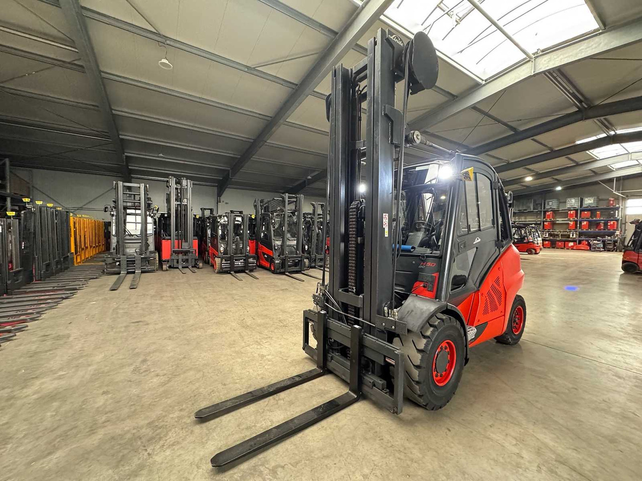 2015 LINDE H50D 5,000KG TRIPLEX 666CM 3+4TH VALVE DIESEL FORKLIFT FORKLIFT 15,862 HOURS. - Motviktstruck: bild 4 2015 LINDE H50D 5,000KG TRIPLEX 666CM 3+4TH VALVE DIESEL FORKLIFT FORKLIFT 15,862 HOURS. - Motviktstruck: bild 4