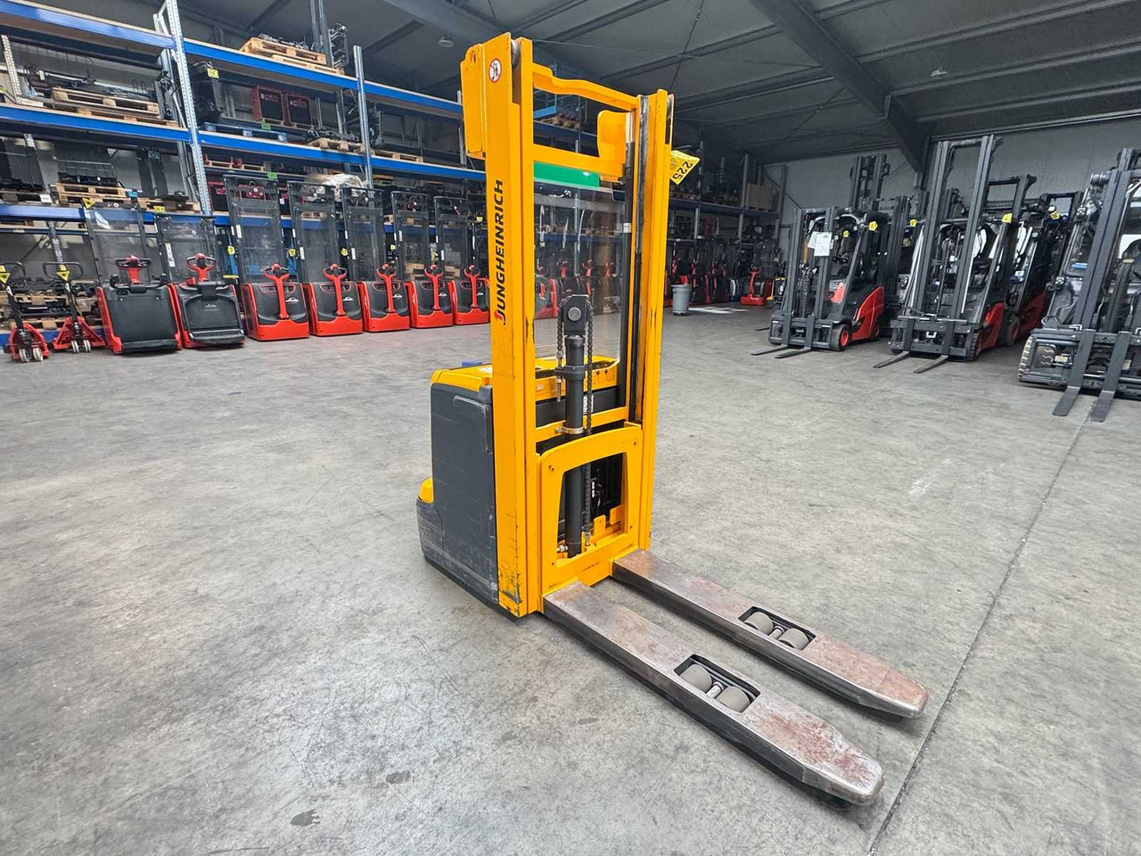 2015 SERVICE+UVV 10/2026 JUNGHEINRICH EJC220 2,000KG STACKER PALLET TRUCK ANT FREE LIFT 4,020 HOURS - Motviktstruck: bild 5 2015 SERVICE+UVV 10/2026 JUNGHEINRICH EJC220 2,000KG STACKER PALLET TRUCK ANT FREE LIFT 4,020 HOURS - Motviktstruck: bild 5
