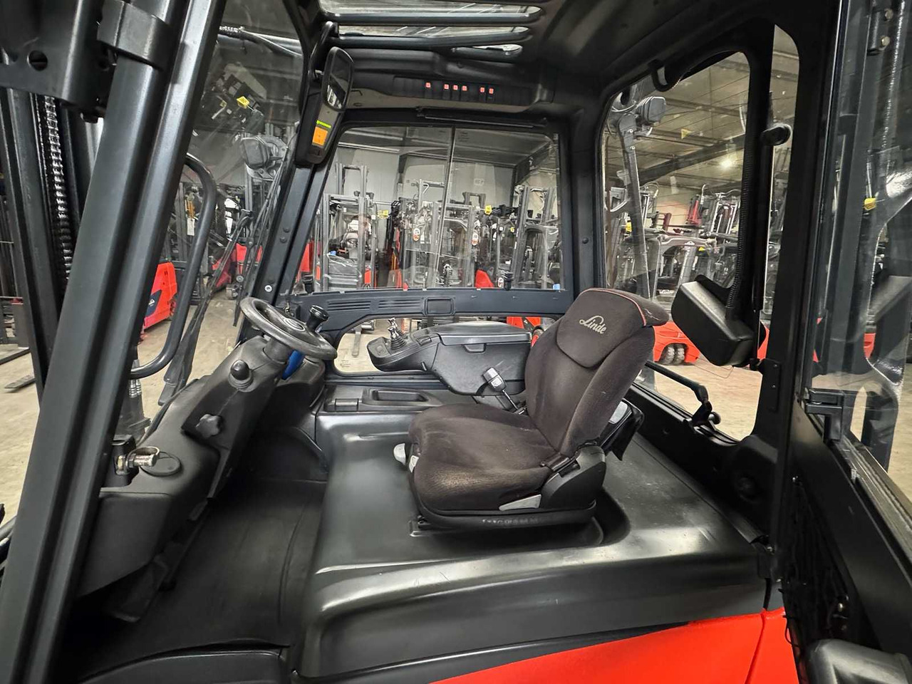 Motviktstruck 2015 SERVICE+UVV 11/2026 LINDE E35HL 3,500KG ELECTRIC FORKLIFT 10,865 HOURS E30 E40: bild 14 Motviktstruck 2015 SERVICE+UVV 11/2026 LINDE E35HL 3,500KG ELECTRIC FORKLIFT 10,865 HOURS E30 E40: bild 14