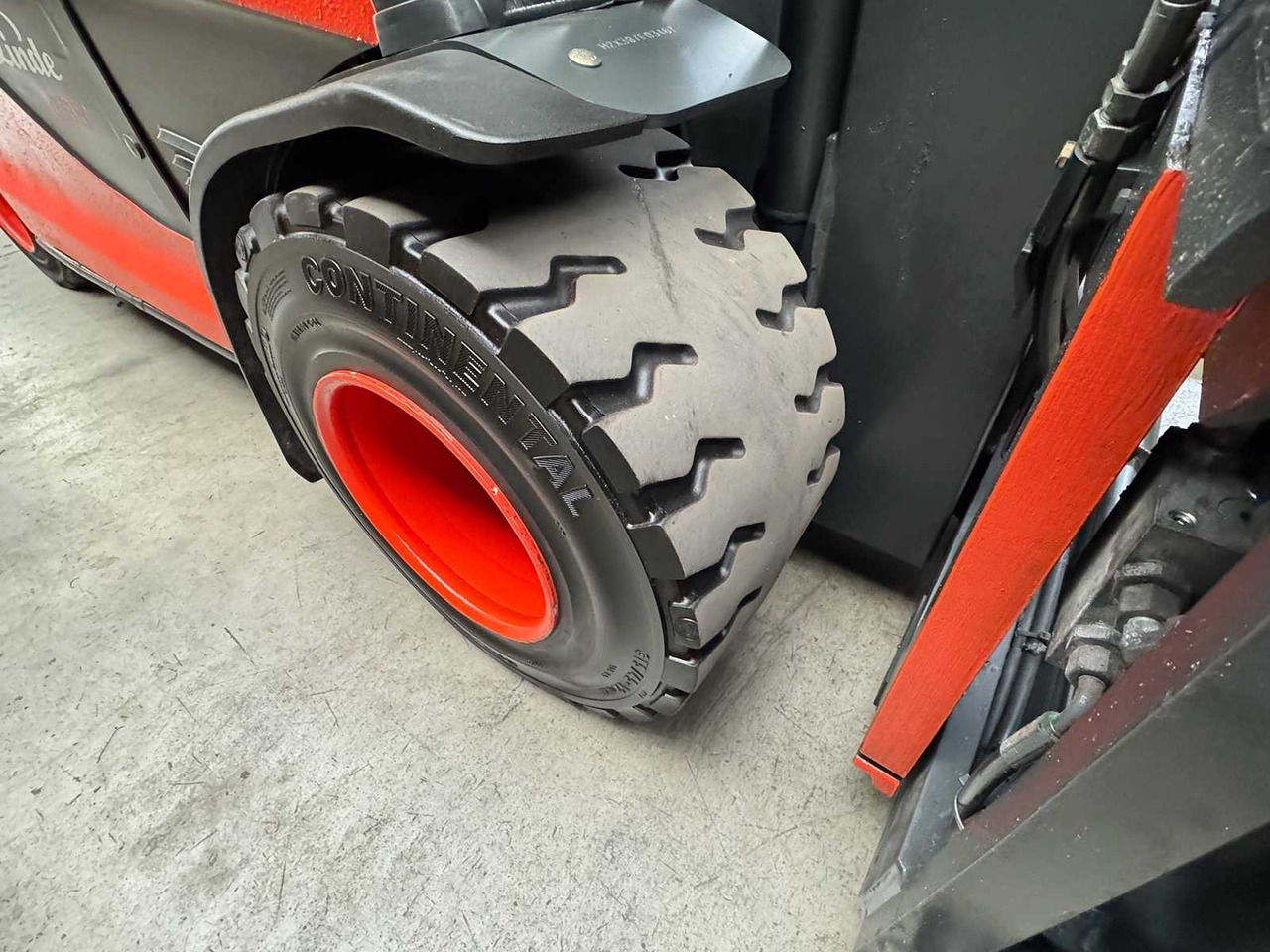 Motviktstruck 2015 SERVICE+UVV 11/2026 LINDE E35HL 3,500KG ELECTRIC FORKLIFT 10,865 HOURS E30 E40: bild 13 Motviktstruck 2015 SERVICE+UVV 11/2026 LINDE E35HL 3,500KG ELECTRIC FORKLIFT 10,865 HOURS E30 E40: bild 13