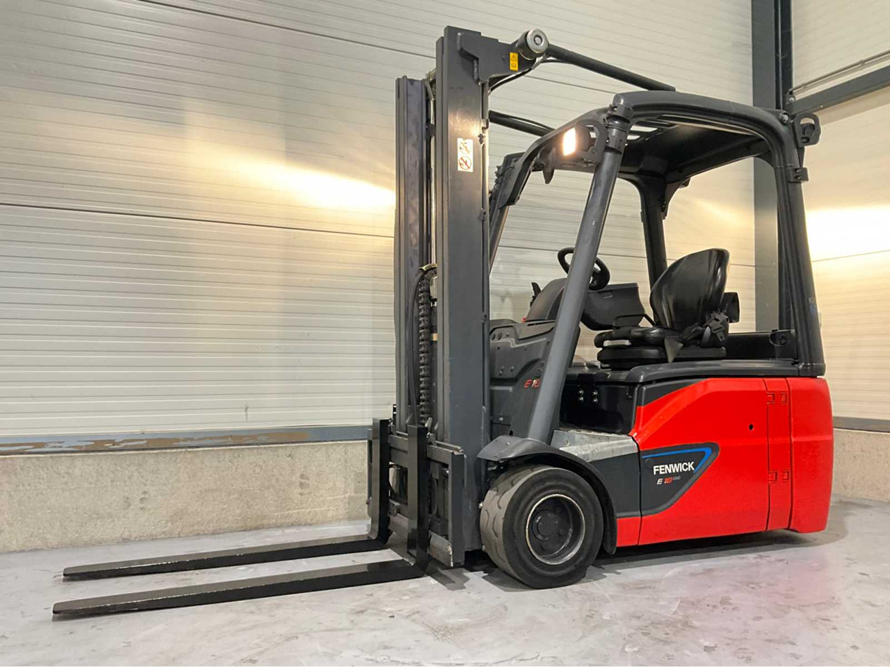 2017 LINDE E18-02 1800KG LI-ION 4171HOUR FORKLIFT - Motviktstruck: bild 1 2017 LINDE E18-02 1800KG LI-ION 4171HOUR FORKLIFT - Motviktstruck: bild 1