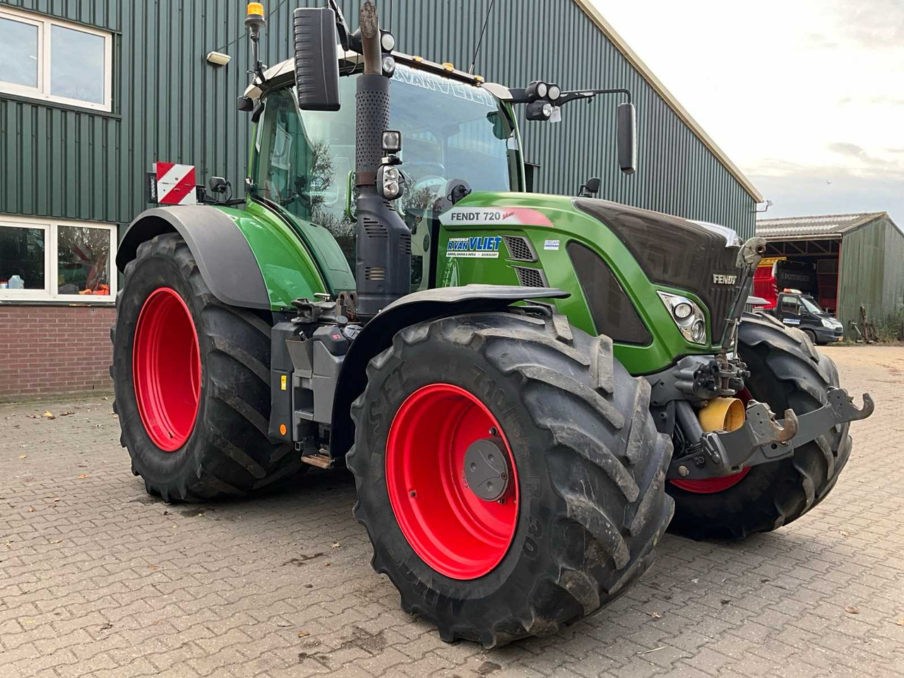 2019 FENDT 720 ALL-WHEEL DRIVE AGRICULTURAL TRACTOR - Traktor: bild 2 2019 FENDT 720 ALL-WHEEL DRIVE AGRICULTURAL TRACTOR - Traktor: bild 2
