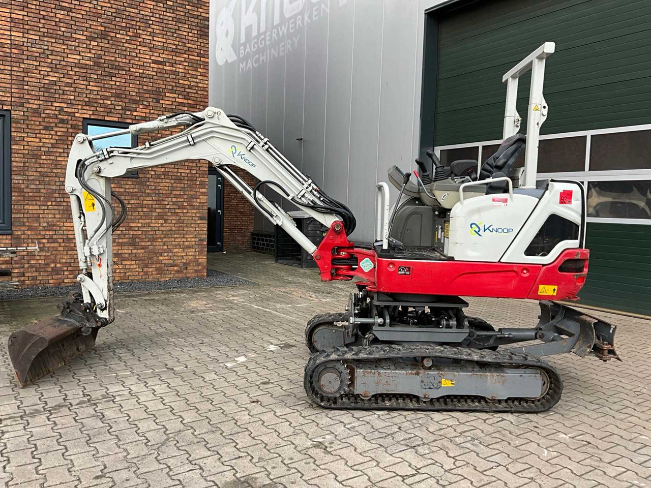 2019 TAKEUCHI TB225 CANOPY MINI EXCAVATOR - Minigrävmaskin: bild 5 2019 TAKEUCHI TB225 CANOPY MINI EXCAVATOR - Minigrävmaskin: bild 5