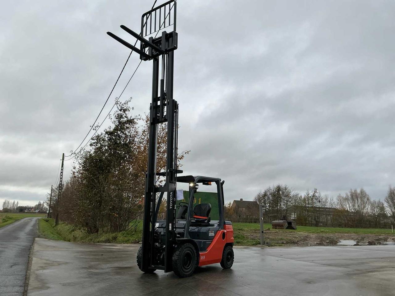 2024 TOYOTA 52-8FDF25 FORKLIFT - Motviktstruck: bild 2 2024 TOYOTA 52-8FDF25 FORKLIFT - Motviktstruck: bild 2