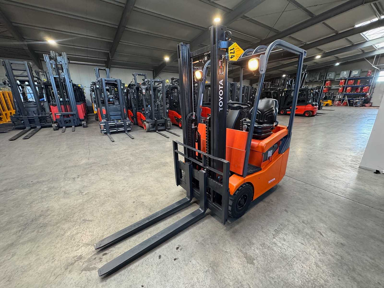 33/2015 TOYOTA 7FBEST13 1.300KG ELECTRIC FORKLIFT DUPLEX FREE LIFT 11.129 HOURS FORKLIFT - Motviktstruck: bild 3 33/2015 TOYOTA 7FBEST13 1.300KG ELECTRIC FORKLIFT DUPLEX FREE LIFT 11.129 HOURS FORKLIFT - Motviktstruck: bild 3