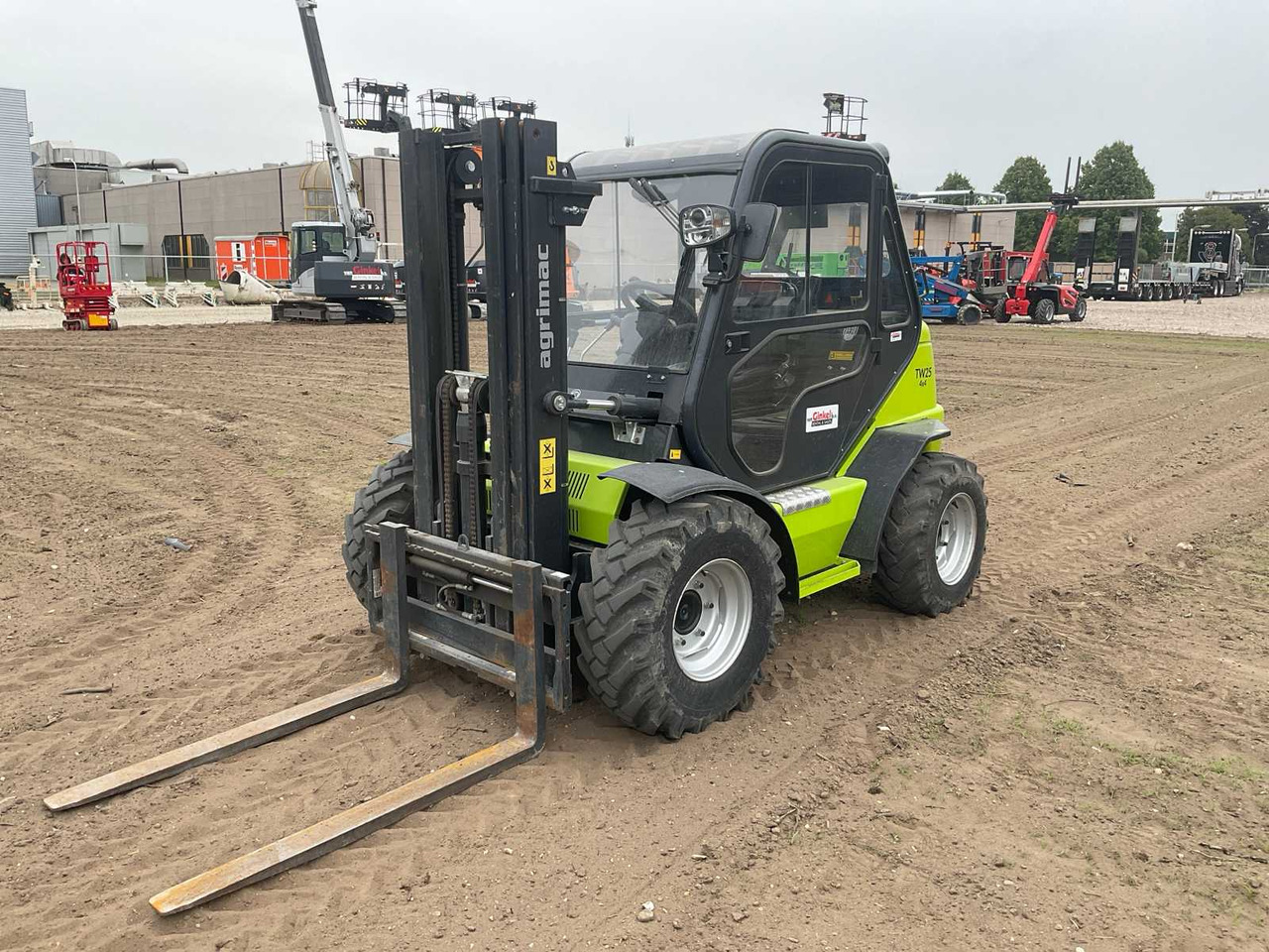 ARGIMAC TW25 4X4 ROUGH TERRAIN FORKLIFT - Motviktstruck: bild 1 ARGIMAC TW25 4X4 ROUGH TERRAIN FORKLIFT - Motviktstruck: bild 1