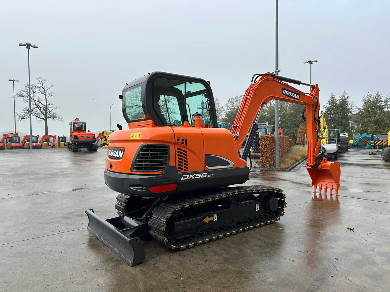 DOOSAN - 2018 - DX55-9C - MIDI EXCAVATOR - Grävmaskin: bild 4 DOOSAN - 2018 - DX55-9C - MIDI EXCAVATOR - Grävmaskin: bild 4