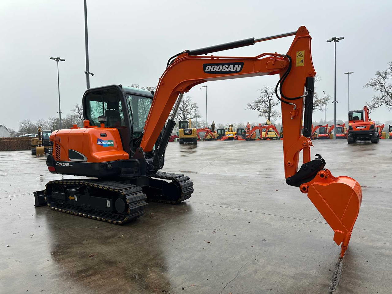 DOOSAN - 2018 - DX55-9C - MIDI EXCAVATOR - Grävmaskin: bild 3 DOOSAN - 2018 - DX55-9C - MIDI EXCAVATOR - Grävmaskin: bild 3