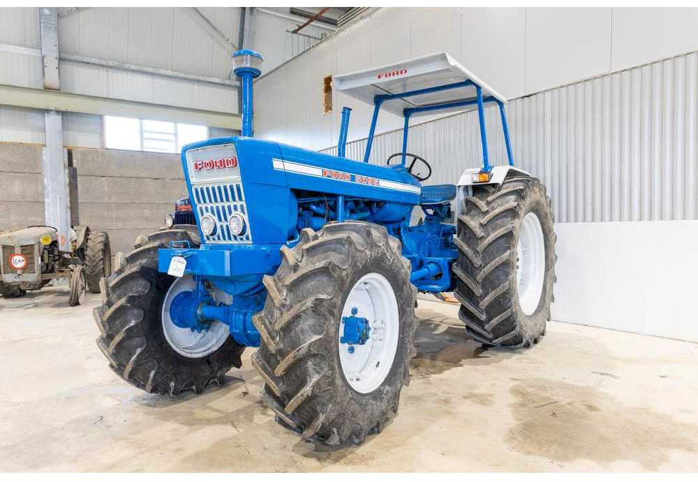 FORD - 5095 - 4-WHEEL DRIVE TRACTOR - Traktor: bild 1 FORD - 5095 - 4-WHEEL DRIVE TRACTOR - Traktor: bild 1