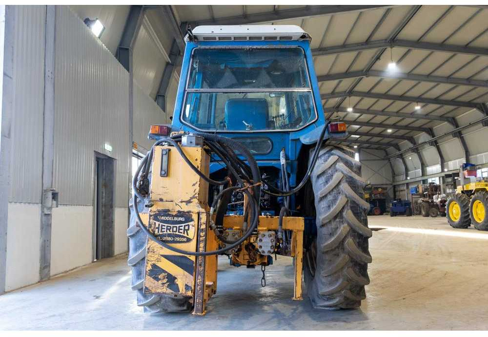 FORD - 6710 - 4-WHEEL DRIVE TRACTOR - Traktor: bild 5 FORD - 6710 - 4-WHEEL DRIVE TRACTOR - Traktor: bild 5