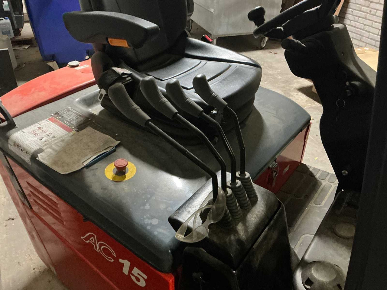 HELI - - FORKLIFT - Motviktstruck: bild 4 HELI - - FORKLIFT - Motviktstruck: bild 4