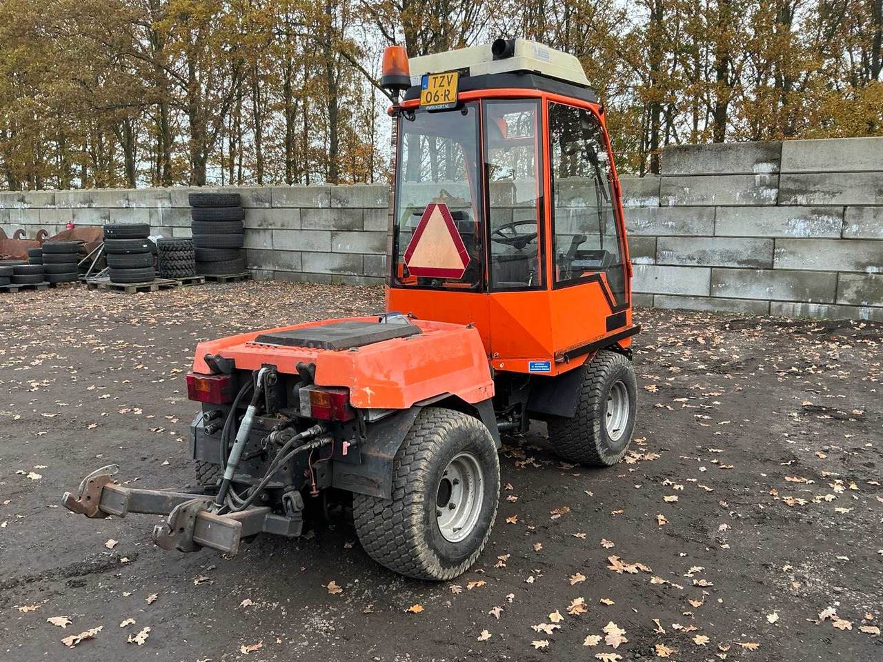 HOLDER 202 ALL-WHEEL DRIVE AGRICULTURAL TRACTOR - Traktor: bild 5 HOLDER 202 ALL-WHEEL DRIVE AGRICULTURAL TRACTOR - Traktor: bild 5