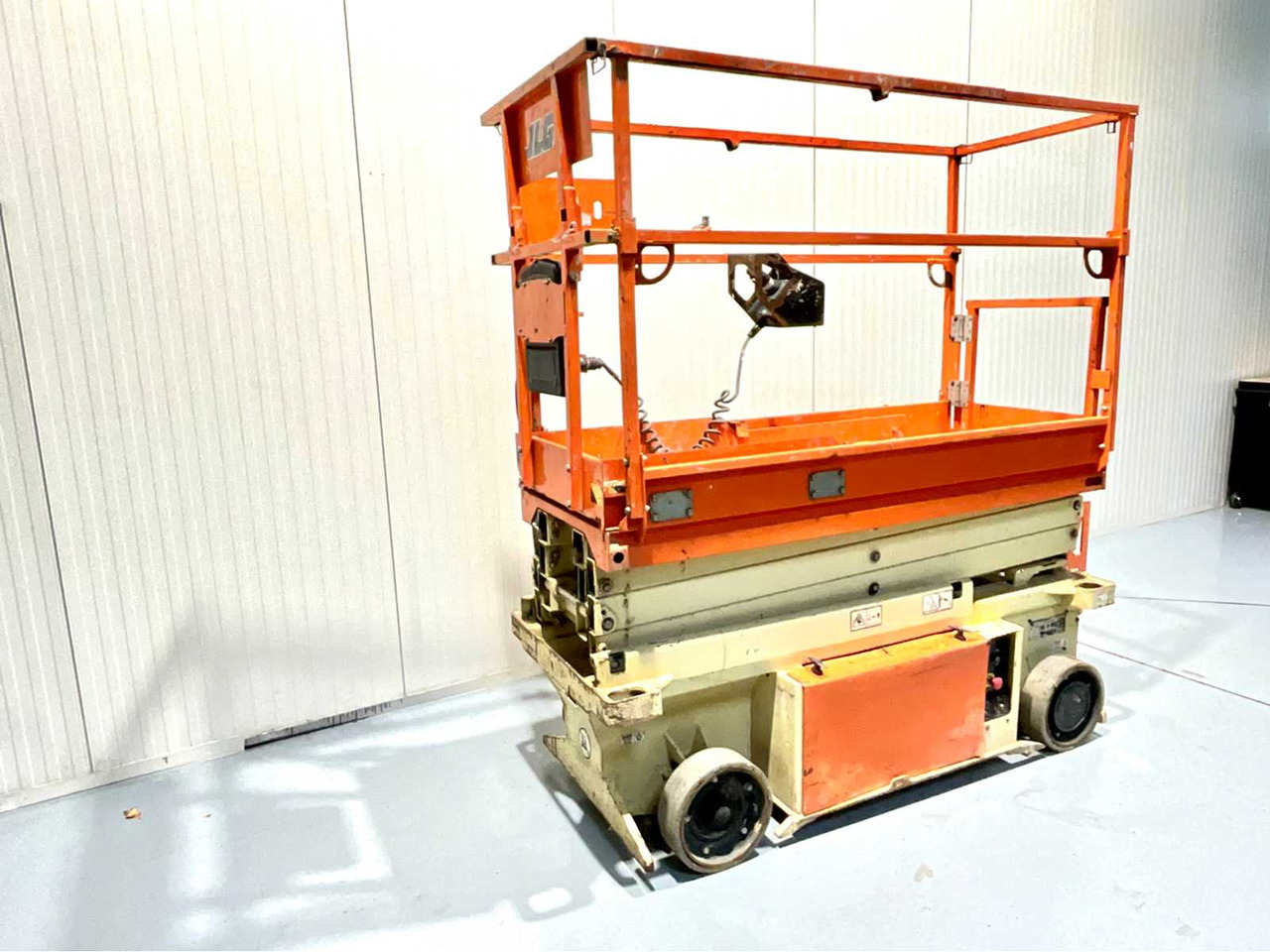 JLG -6RS - AERIAL WORK PLATFORM, 2015, 7.8M, 279 HOURS, SCISSOR LIFT - Lift: bild 1 JLG -6RS - AERIAL WORK PLATFORM, 2015, 7.8M, 279 HOURS, SCISSOR LIFT - Lift: bild 1