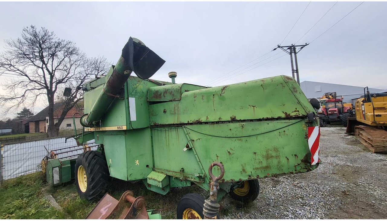 JOHN DEERE 950 COMBINE HARVESTER - Skördetröska: bild 4 JOHN DEERE 950 COMBINE HARVESTER - Skördetröska: bild 4