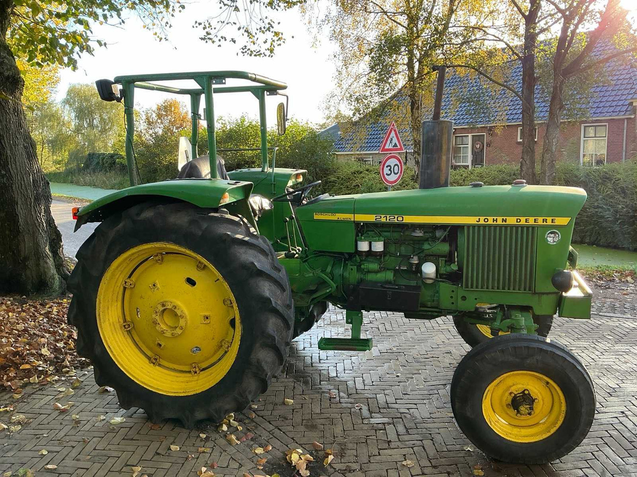 John deere 1973 JOHN DEERE 2120 ALL-WHEEL DRIVE FARM TRACTOR - Traktor: bild 5 John deere 1973 JOHN DEERE 2120 ALL-WHEEL DRIVE FARM TRACTOR - Traktor: bild 5