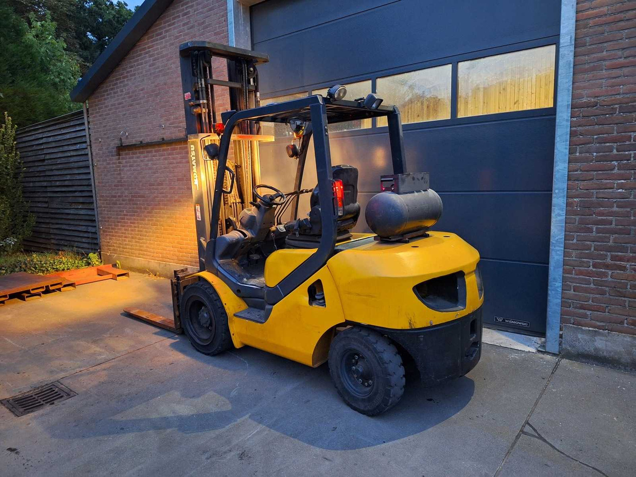 KOMATSU - 2010 - FG 30 T-16 - FORKLIFT - Motviktstruck: bild 3 KOMATSU - 2010 - FG 30 T-16 - FORKLIFT - Motviktstruck: bild 3