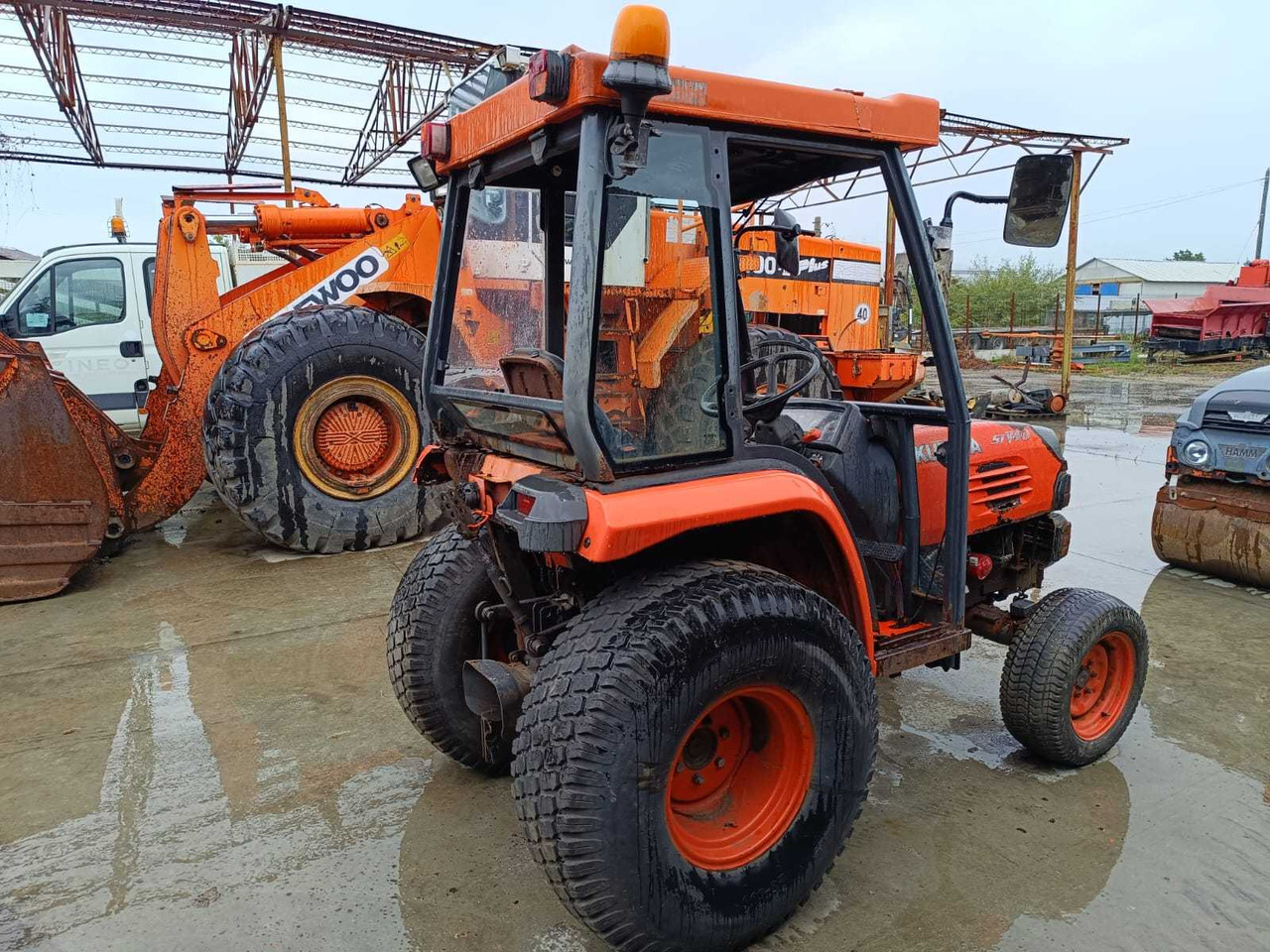 KUBOTA - STV40 - 4-WHEEL DRIVE TRACTOR - Traktor: bild 2 KUBOTA - STV40 - 4-WHEEL DRIVE TRACTOR - Traktor: bild 2