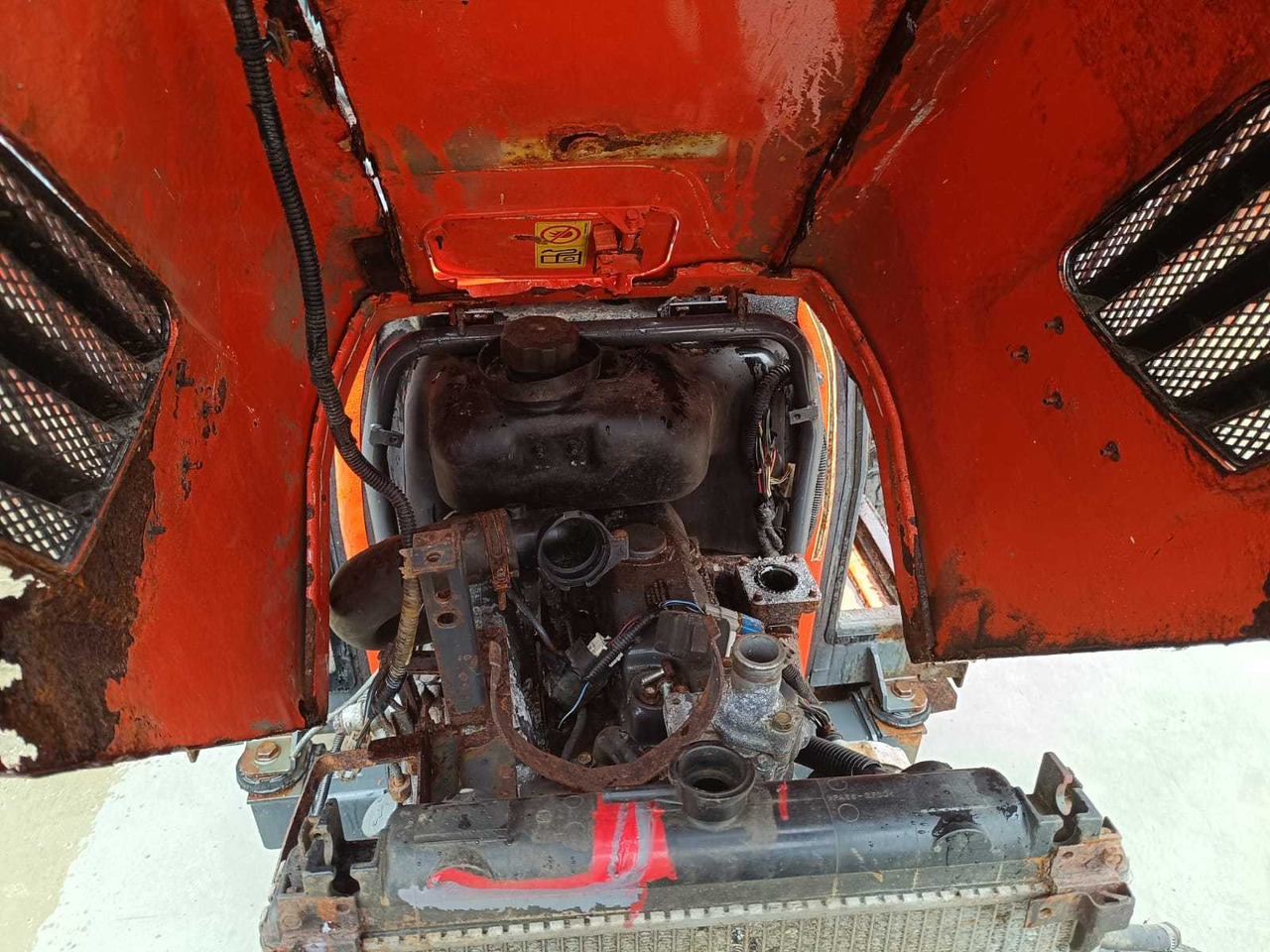 KUBOTA - STV40 - 4-WHEEL DRIVE TRACTOR - Traktor: bild 3 KUBOTA - STV40 - 4-WHEEL DRIVE TRACTOR - Traktor: bild 3