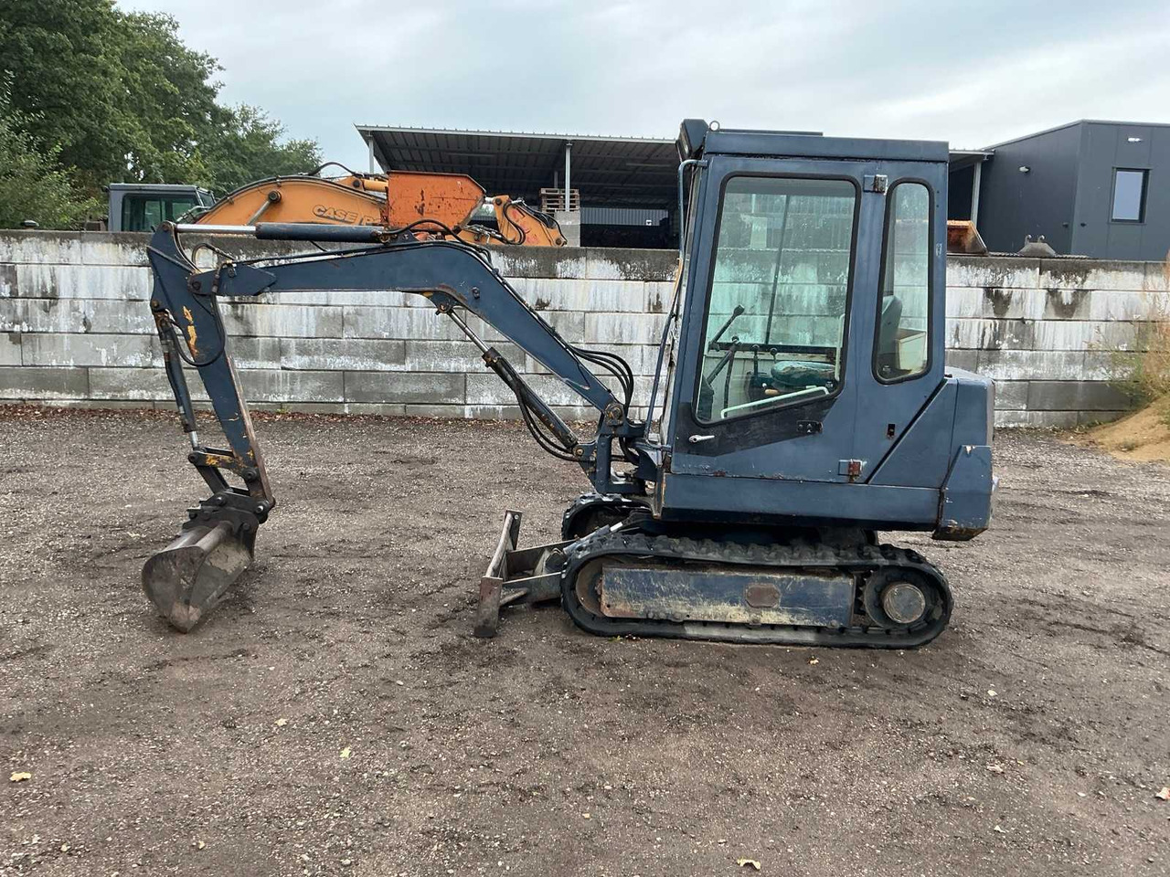 Komatsu 1995 KOMATSU PC 10-6 MINI EXCAVATOR - Minigrävmaskin: bild 2 Komatsu 1995 KOMATSU PC 10-6 MINI EXCAVATOR - Minigrävmaskin: bild 2