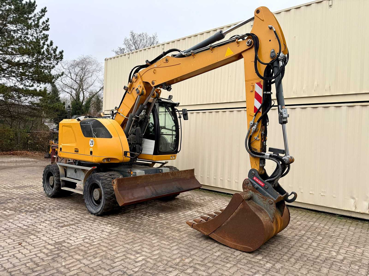 LIEBHERR - A914 COMPACT - OILQUICK - 2017 - WHEELED EXCAVATOR - Grävmaskin på däck: bild 5 LIEBHERR - A914 COMPACT - OILQUICK - 2017 - WHEELED EXCAVATOR - Grävmaskin på däck: bild 5