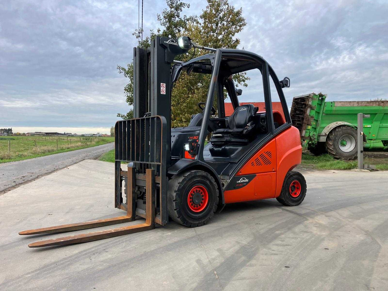 LINDE H30T-02 FORKLIFT 2019 - Motviktstruck: bild 1 LINDE H30T-02 FORKLIFT 2019 - Motviktstruck: bild 1
