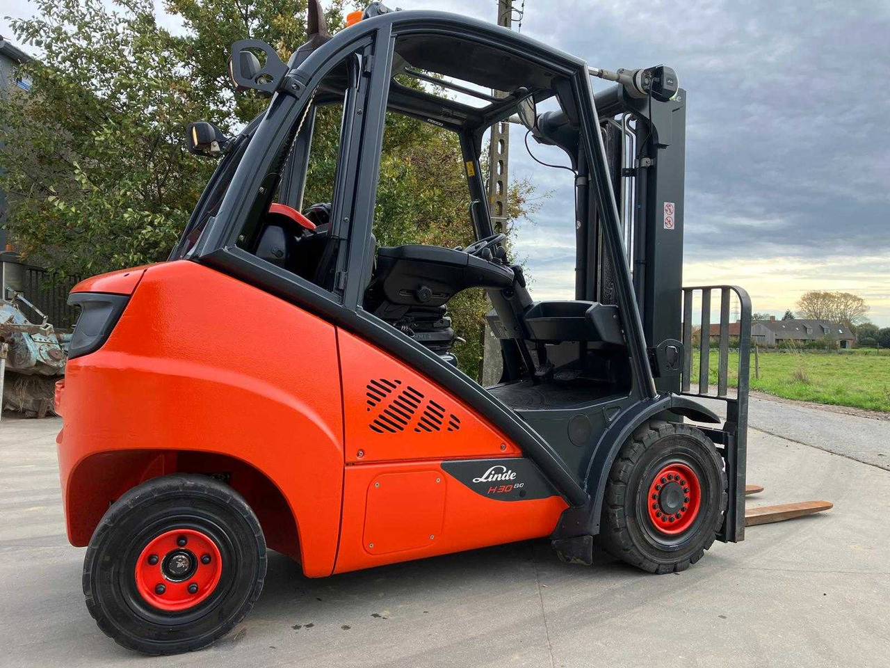 LINDE H30T-02 FORKLIFT 2019 - Motviktstruck: bild 5 LINDE H30T-02 FORKLIFT 2019 - Motviktstruck: bild 5