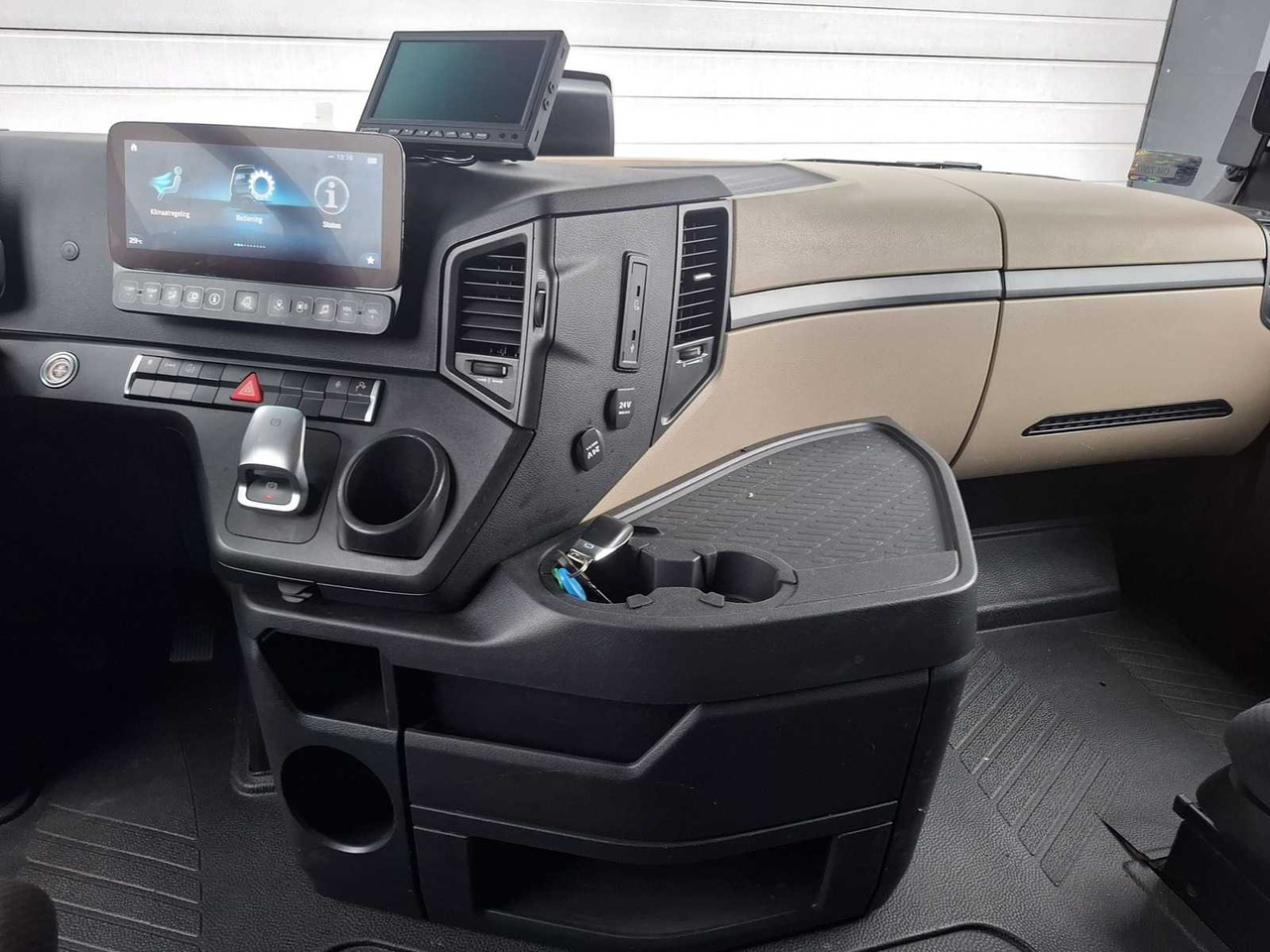 Lastbil 2022 MERCEDES-BENZ ACTROS 2545 6X2 GIGASPACE TRUCK: bild 11 Lastbil 2022 MERCEDES-BENZ ACTROS 2545 6X2 GIGASPACE TRUCK: bild 11