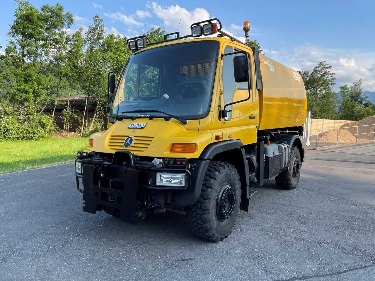 MERCEDES-BENZ - UNIMOG - 2001 - KOMMOBIL (UNIMOG) U400 - Lastbil: bild 2 MERCEDES-BENZ - UNIMOG - 2001 - KOMMOBIL (UNIMOG) U400 - Lastbil: bild 2