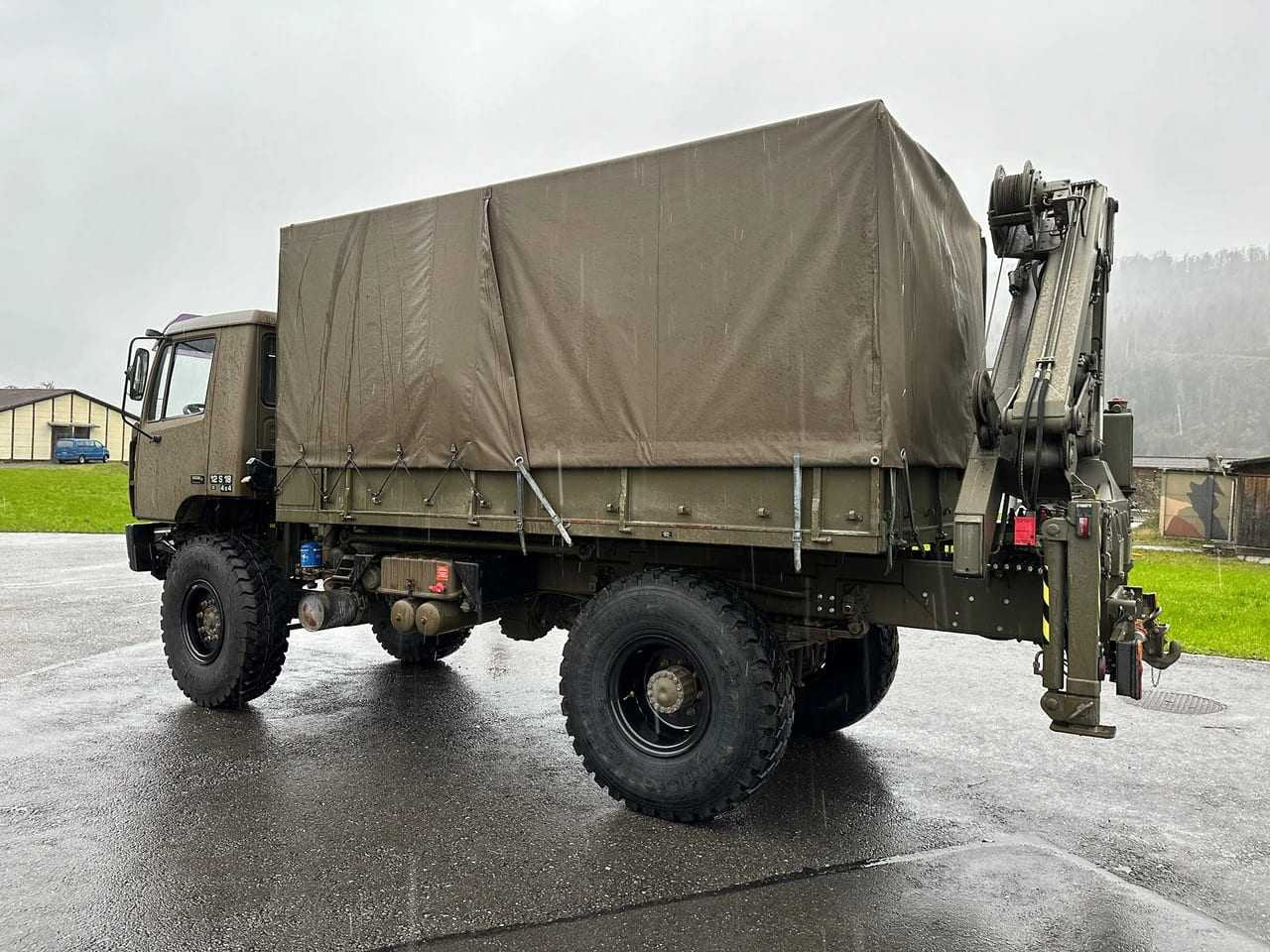 STEYR 12S18 4X4, WITHOUT CRANE - Lastbil: bild 3 STEYR 12S18 4X4, WITHOUT CRANE - Lastbil: bild 3