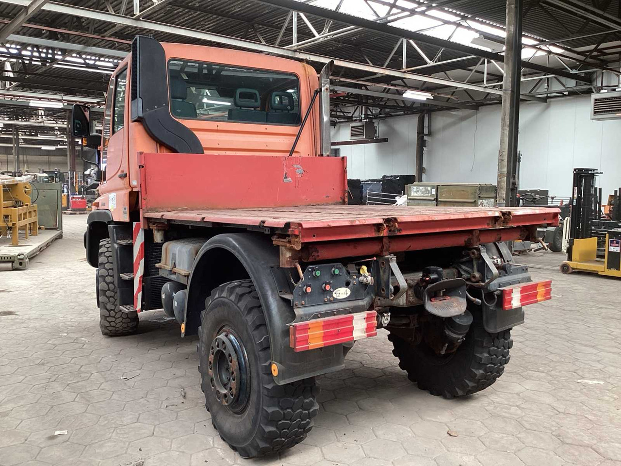 UNIMOG U 400 TRUCK - Lastbil: bild 4 UNIMOG U 400 TRUCK - Lastbil: bild 4