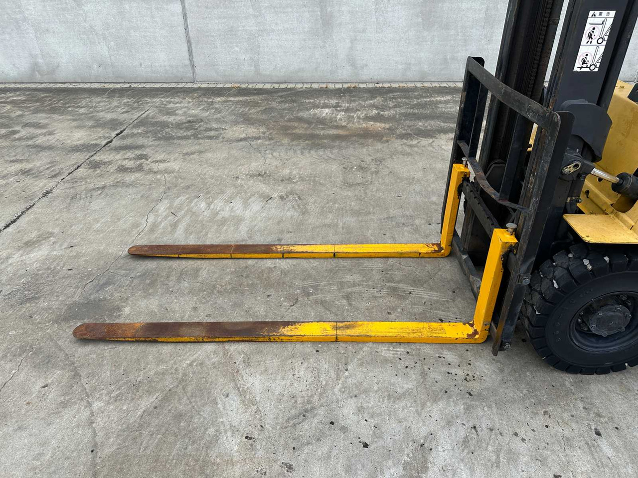 MITSUBISHI - 2000 - FG15 - FORKLIFT TRUCK - Motviktstruck: bild 5 MITSUBISHI - 2000 - FG15 - FORKLIFT TRUCK - Motviktstruck: bild 5