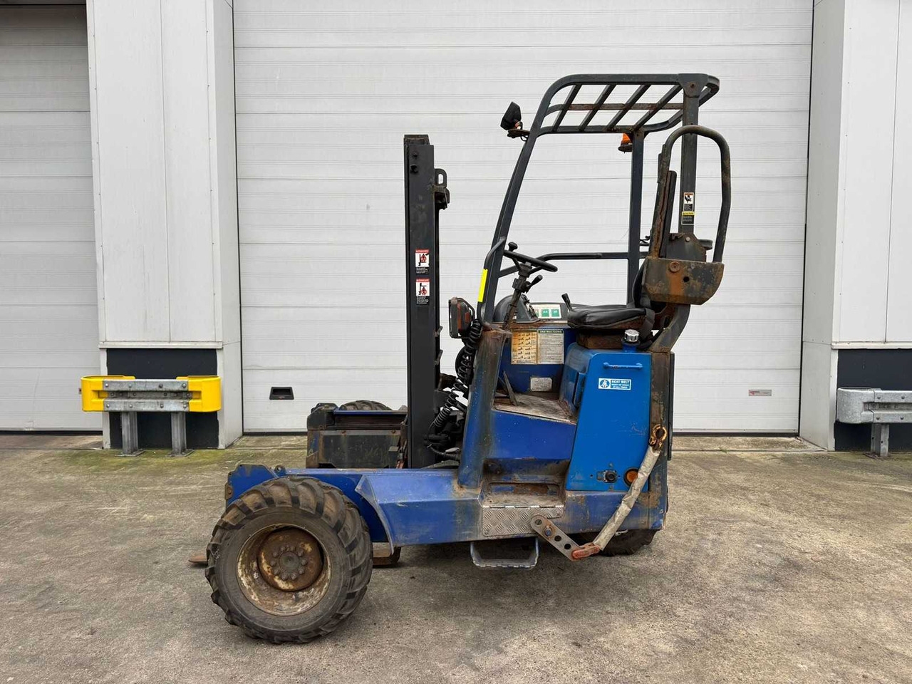 MOFFETT - 2006 - M-8-25.3-N - FORKLIFT - Motviktstruck: bild 2 MOFFETT - 2006 - M-8-25.3-N - FORKLIFT - Motviktstruck: bild 2