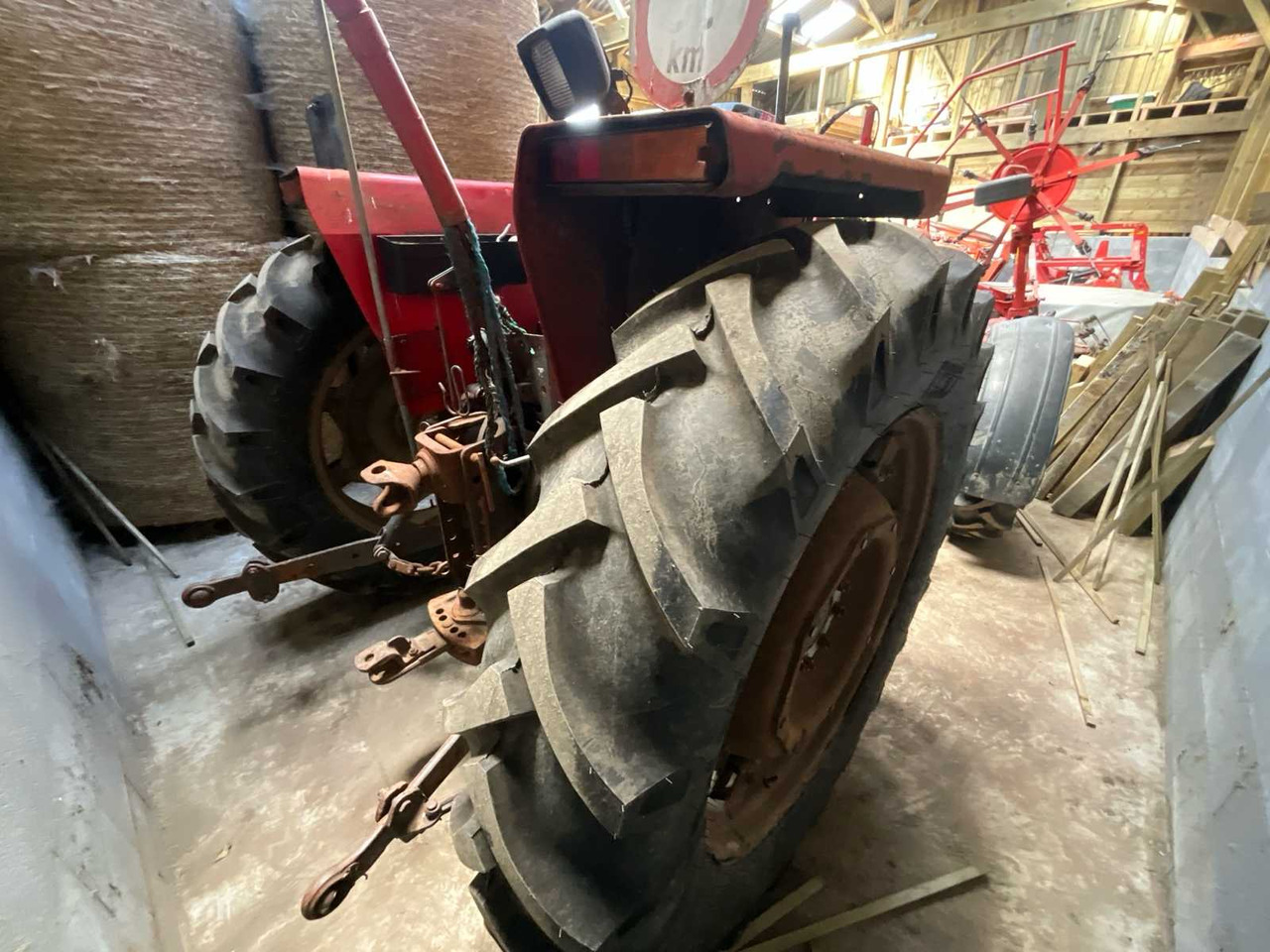 Massey-Ferguson 1986 MASSEY-FERGUSON 355 4WD AGRICULTURAL TRACTOR - Traktor: bild 5 Massey-Ferguson 1986 MASSEY-FERGUSON 355 4WD AGRICULTURAL TRACTOR - Traktor: bild 5