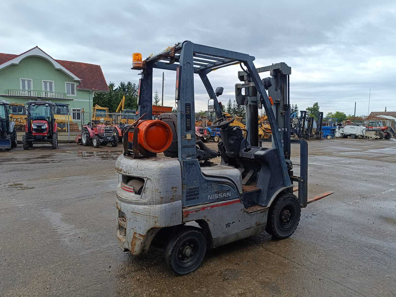 NISSAN - L01A15W - FORKLIFT TRUCKS - 2000 - Motviktstruck: bild 5 NISSAN - L01A15W - FORKLIFT TRUCKS - 2000 - Motviktstruck: bild 5