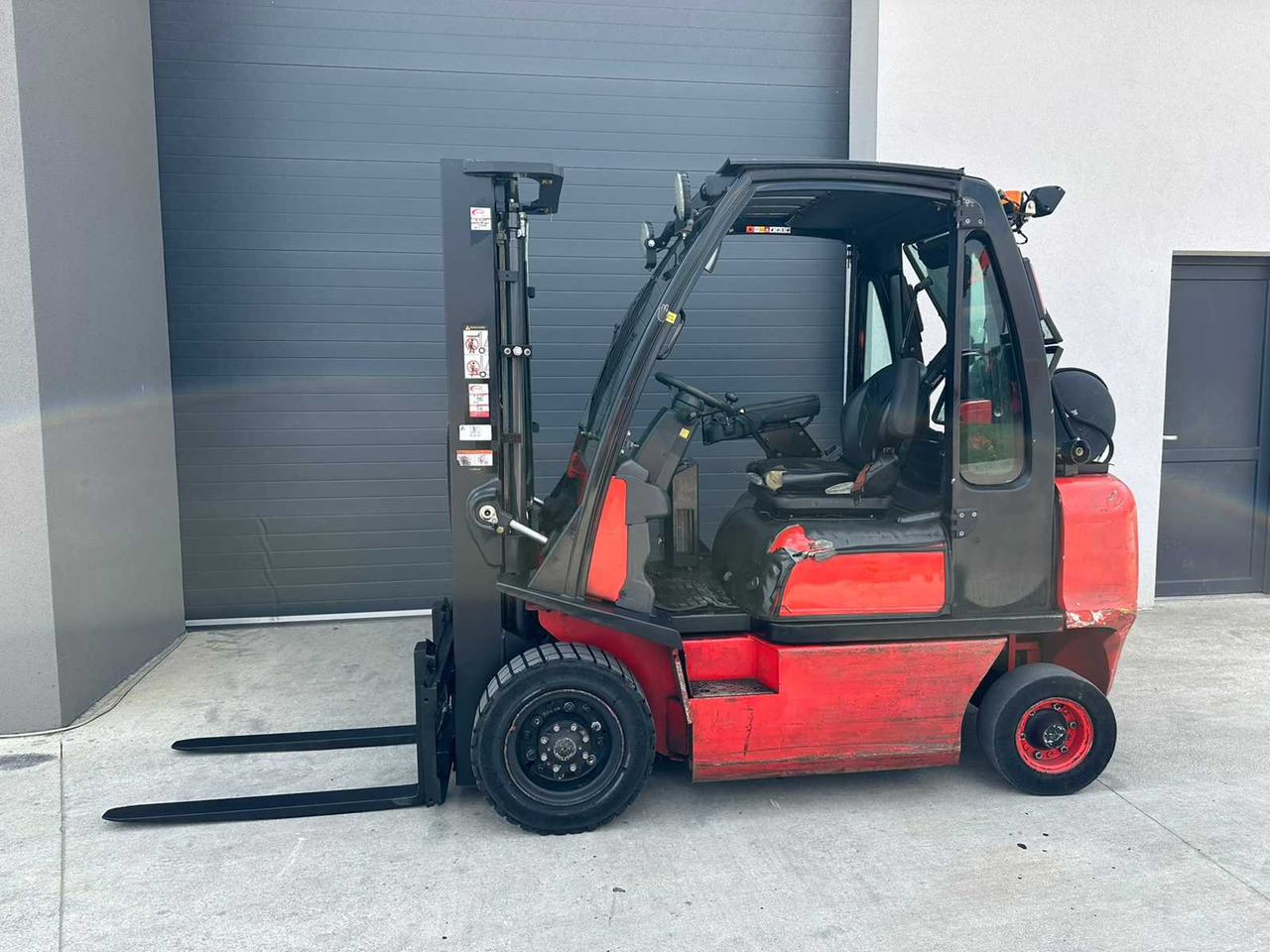 NISSAN - U1D2A25LQ - FORKLIFT TRUCKS - 2016 - Motviktstruck: bild 2 NISSAN - U1D2A25LQ - FORKLIFT TRUCKS - 2016 - Motviktstruck: bild 2