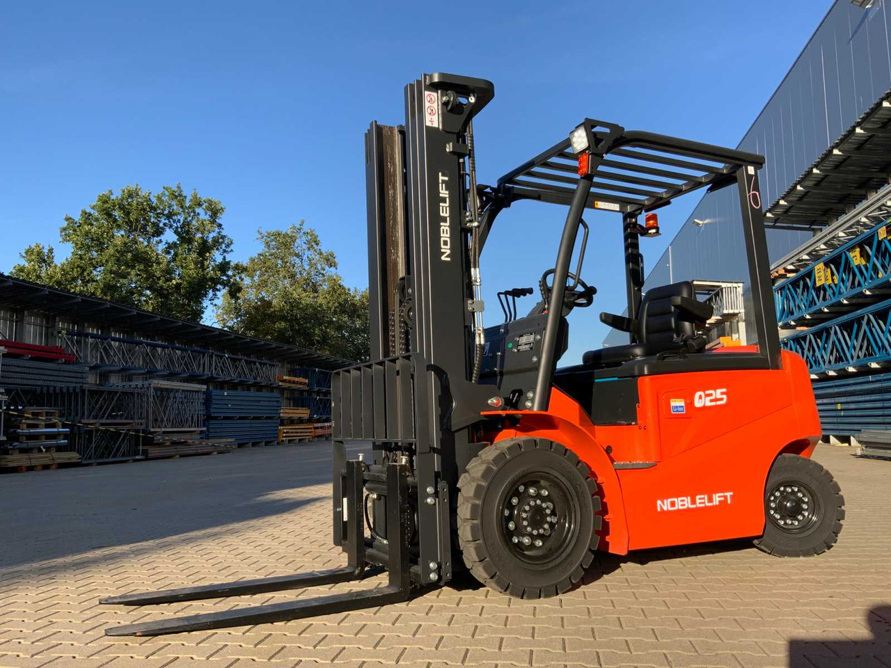 NOBLELIFT - 2024 - Q25-SERIES - 2.5T FORKLIFT ADJUSTABLE FORKS 4.8M - Motviktstruck: bild 5 NOBLELIFT - 2024 - Q25-SERIES - 2.5T FORKLIFT ADJUSTABLE FORKS 4.8M - Motviktstruck: bild 5