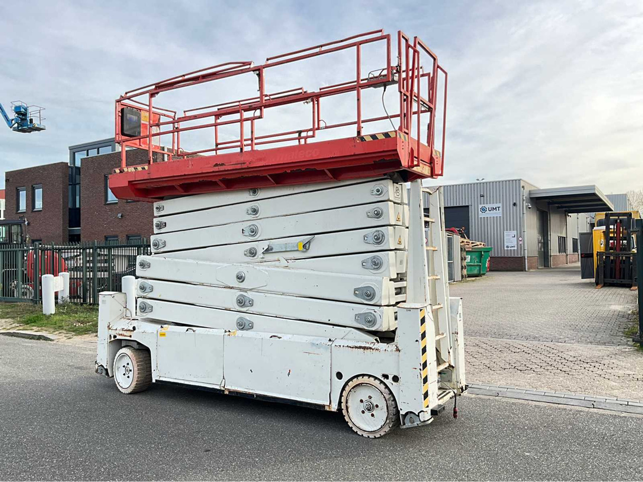 PB - S225-12ES - AERIAL PLATFORM WORKING HEIGHT 22,5 METERS, YEAR OF MANUFACTURE 2011 - Lift: bild 4 PB - S225-12ES - AERIAL PLATFORM WORKING HEIGHT 22,5 METERS, YEAR OF MANUFACTURE 2011 - Lift: bild 4